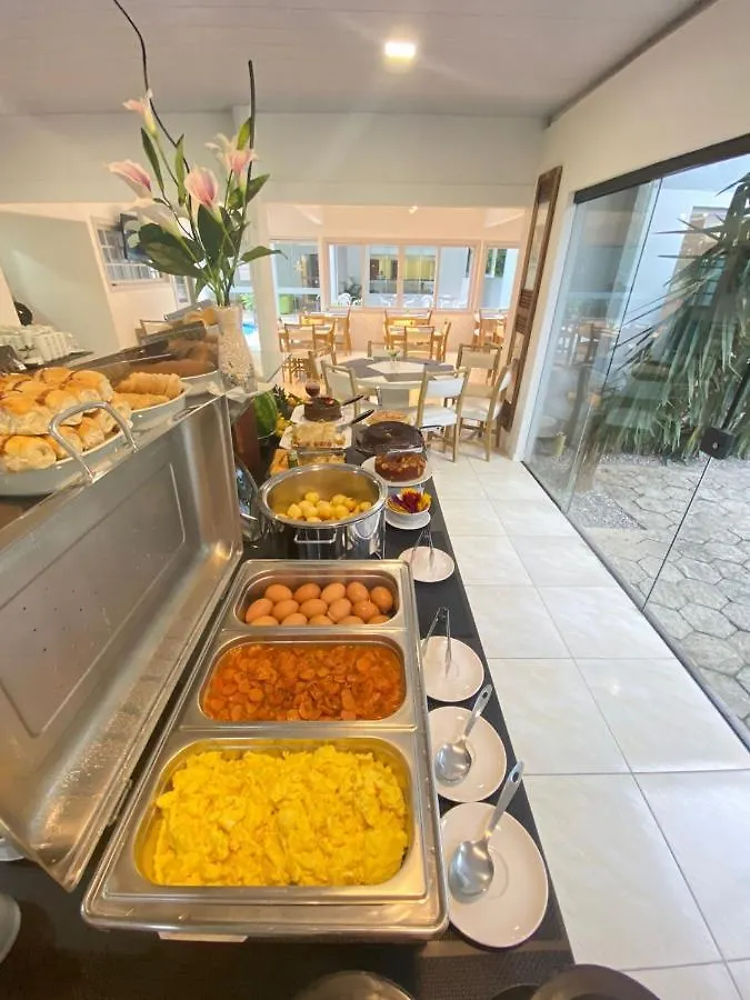 ***  Caravaggio Praia Hotel Florianópolis البرازيل